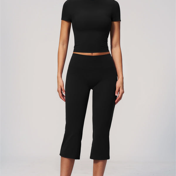 The Zura T-shirt Capri Leggings 2-Piece Set