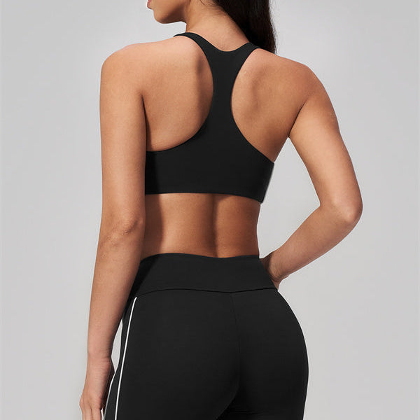 The Breathe Sports Bra Capri Leggings 2-Piece Set