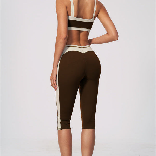 The Sandstone Sports Bra Capri Leggings 2-Piece Set