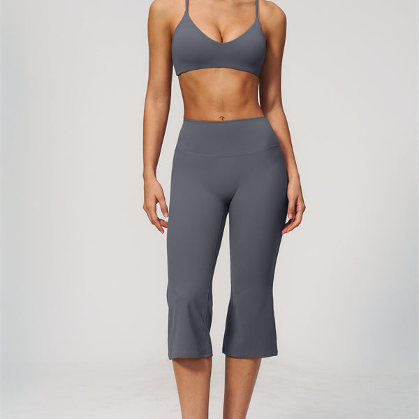 The Zura Sports Bra Capri Leggings 2-Piece Set