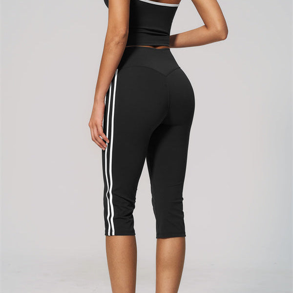 The Onyx Tank Top Capri Leggings 2-Piece Set