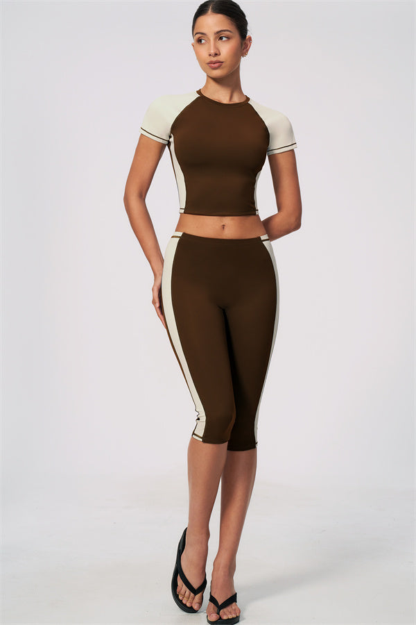 The Sandstone T-shirt Capri Leggings 2-Piece Set