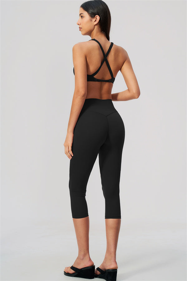 The Twirl Daring Sports Bra Capri Leggings 2-Piece Set
