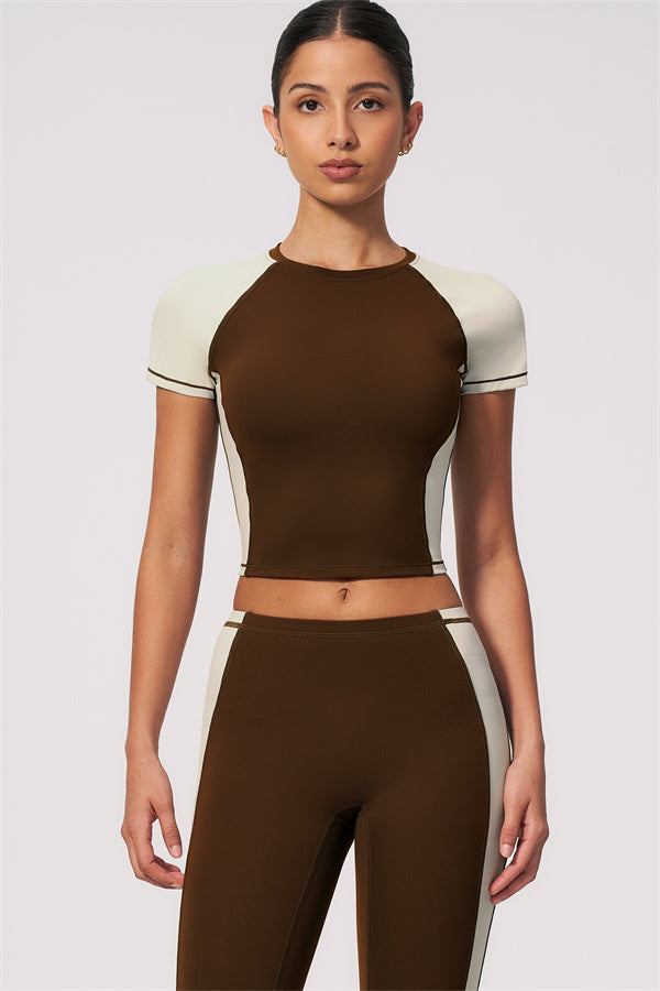 The Sandstone T-shirt Leggings 2-Piece Set