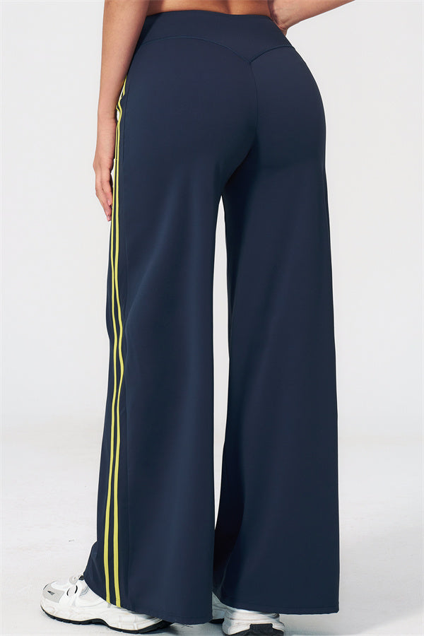 The Evoke Straight Leg Pants