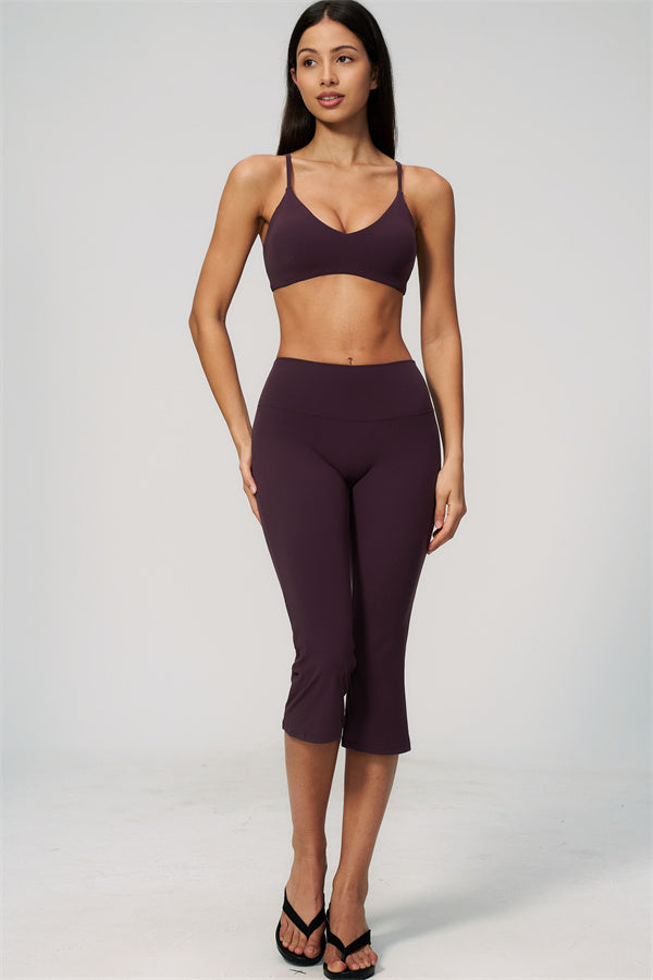 The Zura Sports Bra Capri Leggings 2-Piece Set