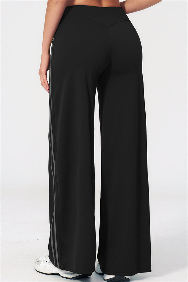 The Evoke Straight Leg Pants
